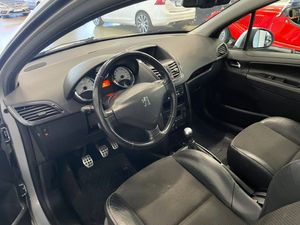 Peugeot 207 bild 9