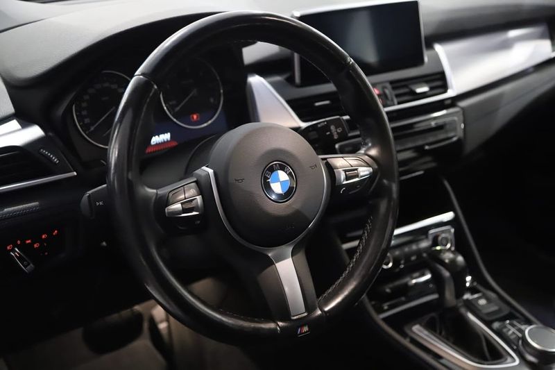 BMW 220 bild 8