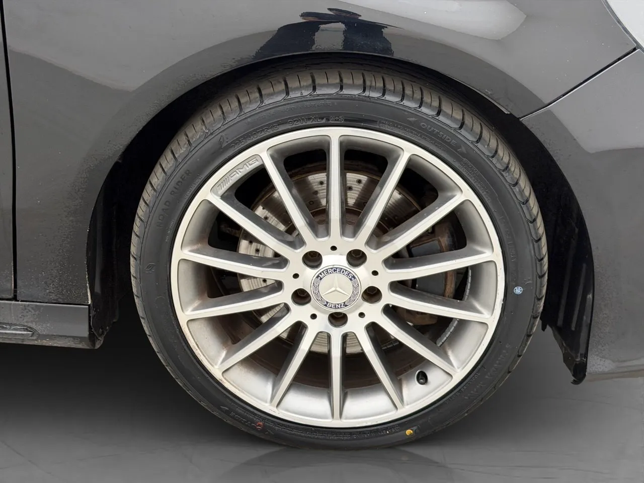 Vehicle image 25