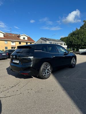 BMW iX bild 2