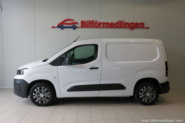 Peugeot Partner 1.5 BlueHDi Pro 130 hk Utökad Last 3 sit Drag Svensksål - 2021