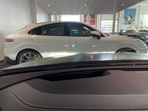 Mercedes AMG GT bild 15