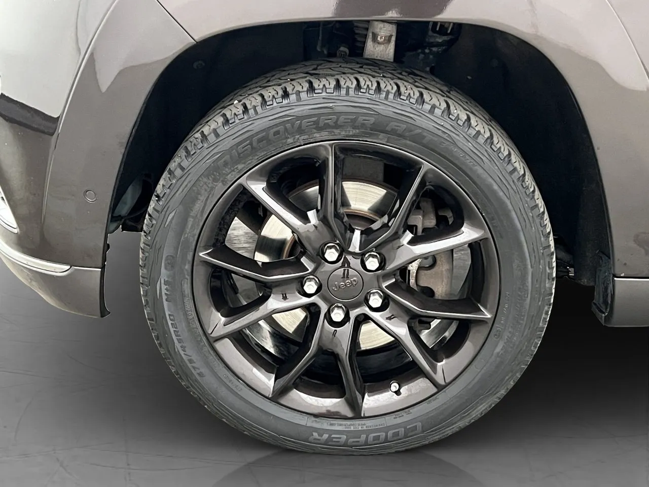 Vehicle image 30
