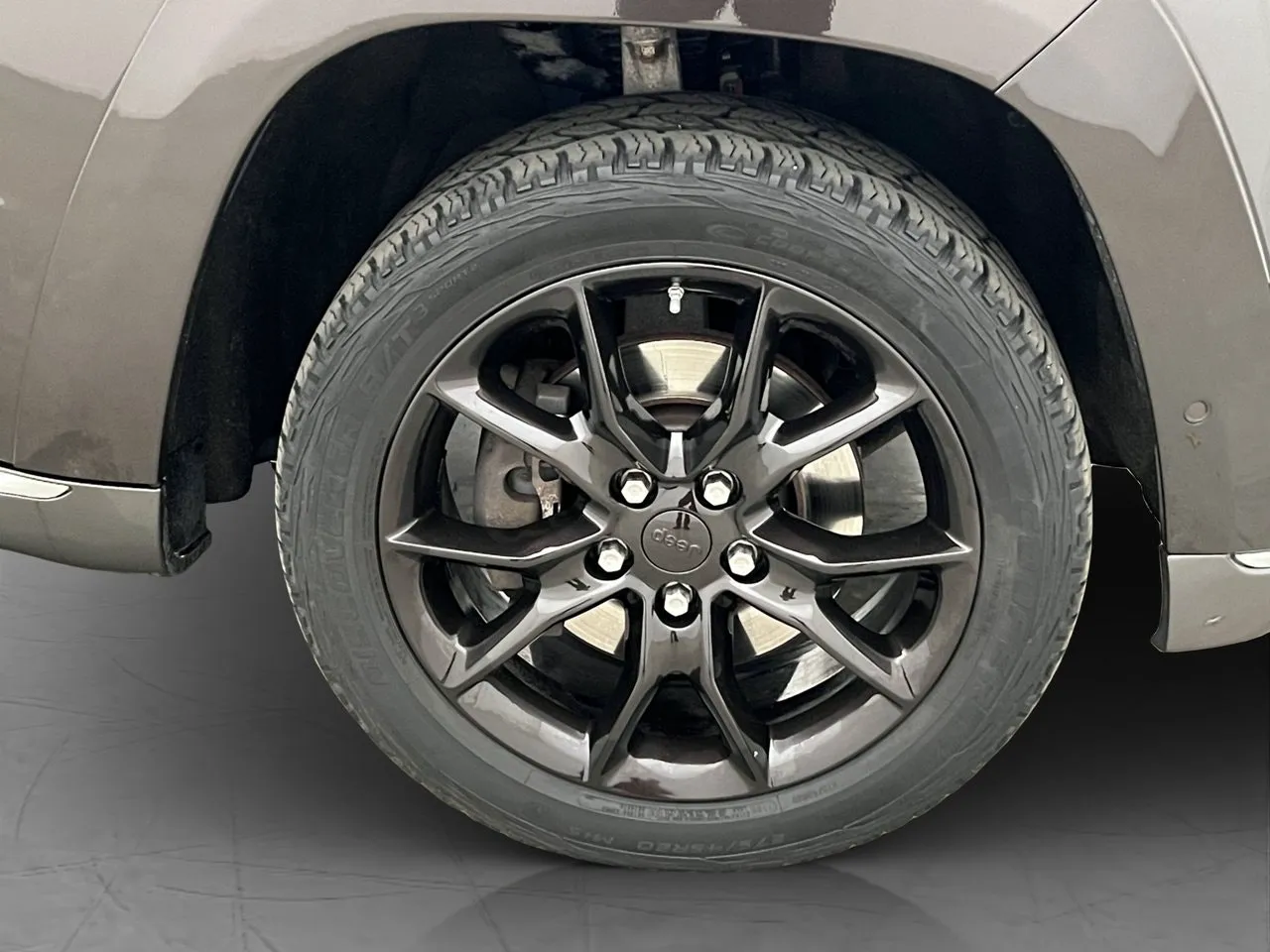 Vehicle image 33