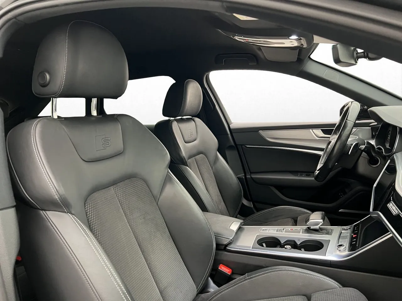 Vehicle image 31
