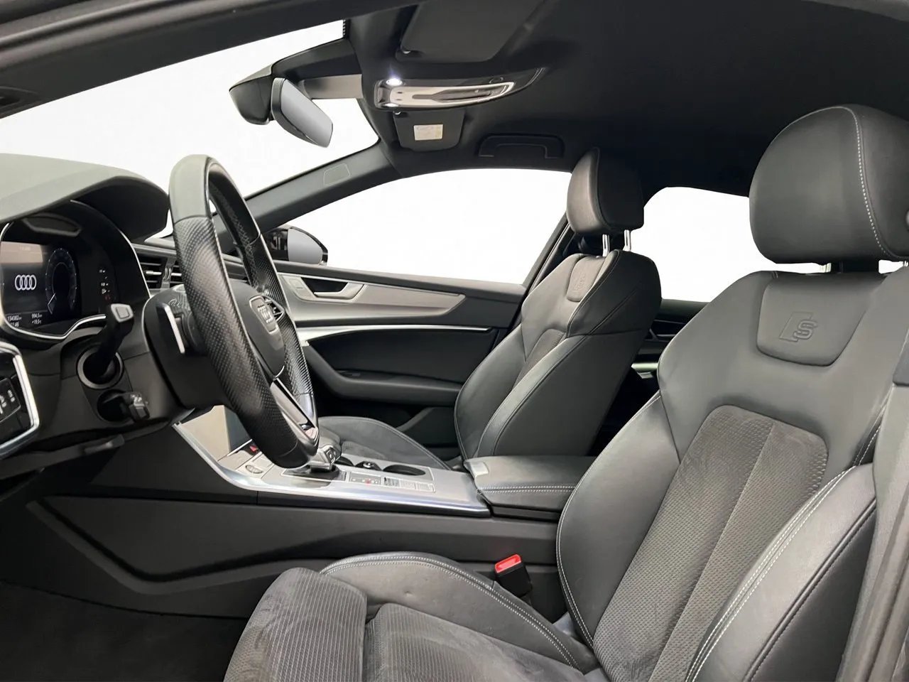 Vehicle image 37