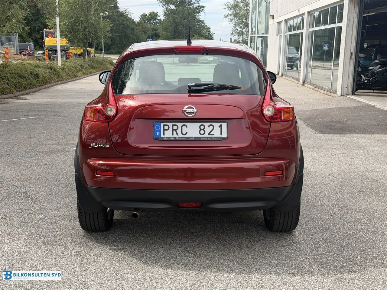 Vehicle image 11