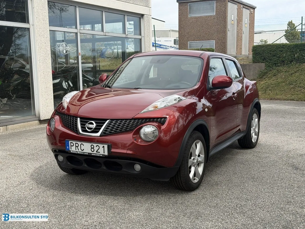 Vehicle image 2