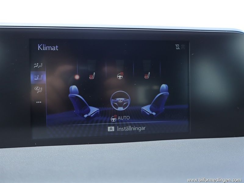 Lexus UX bild 15