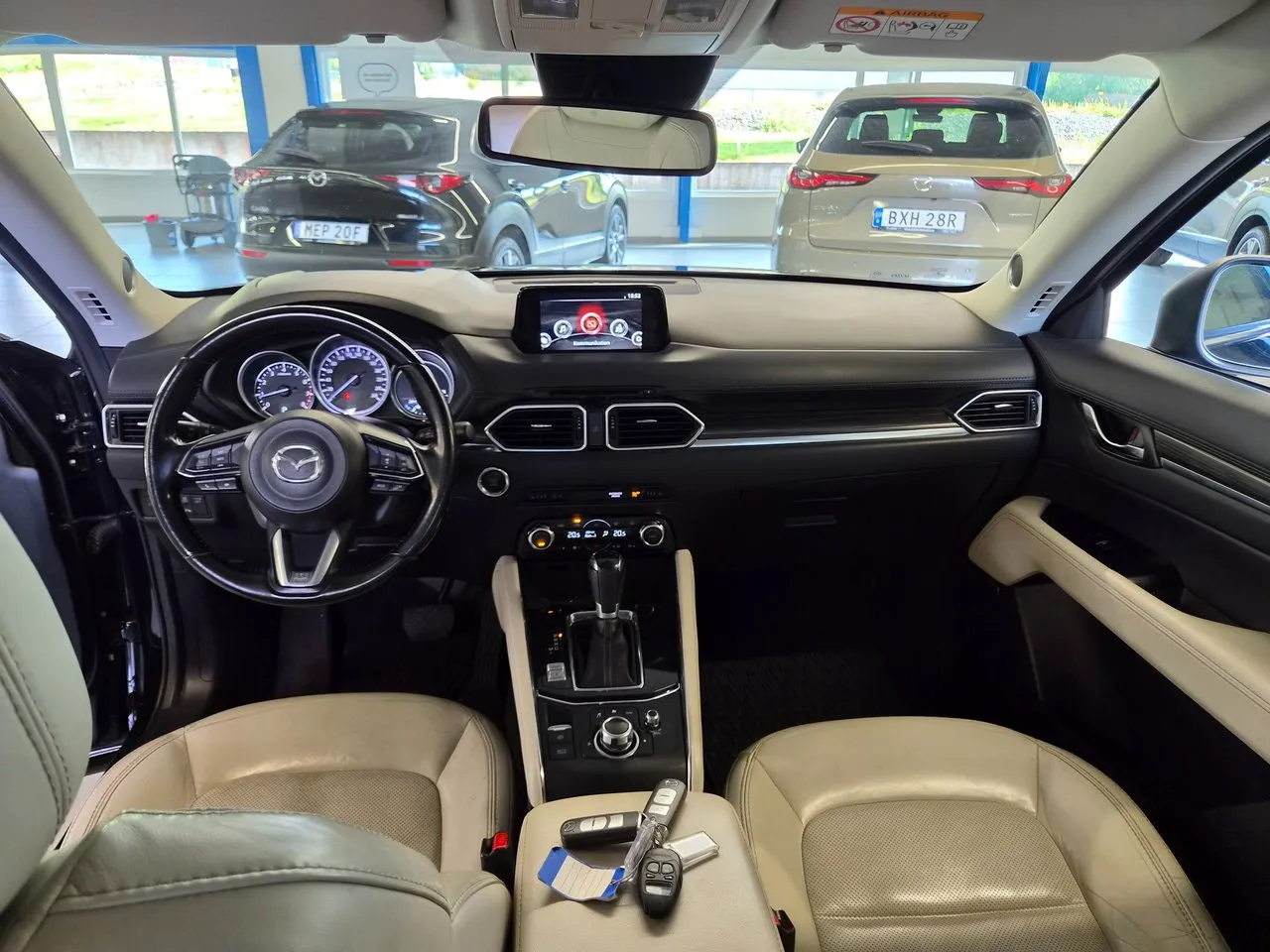 Vehicle image 8