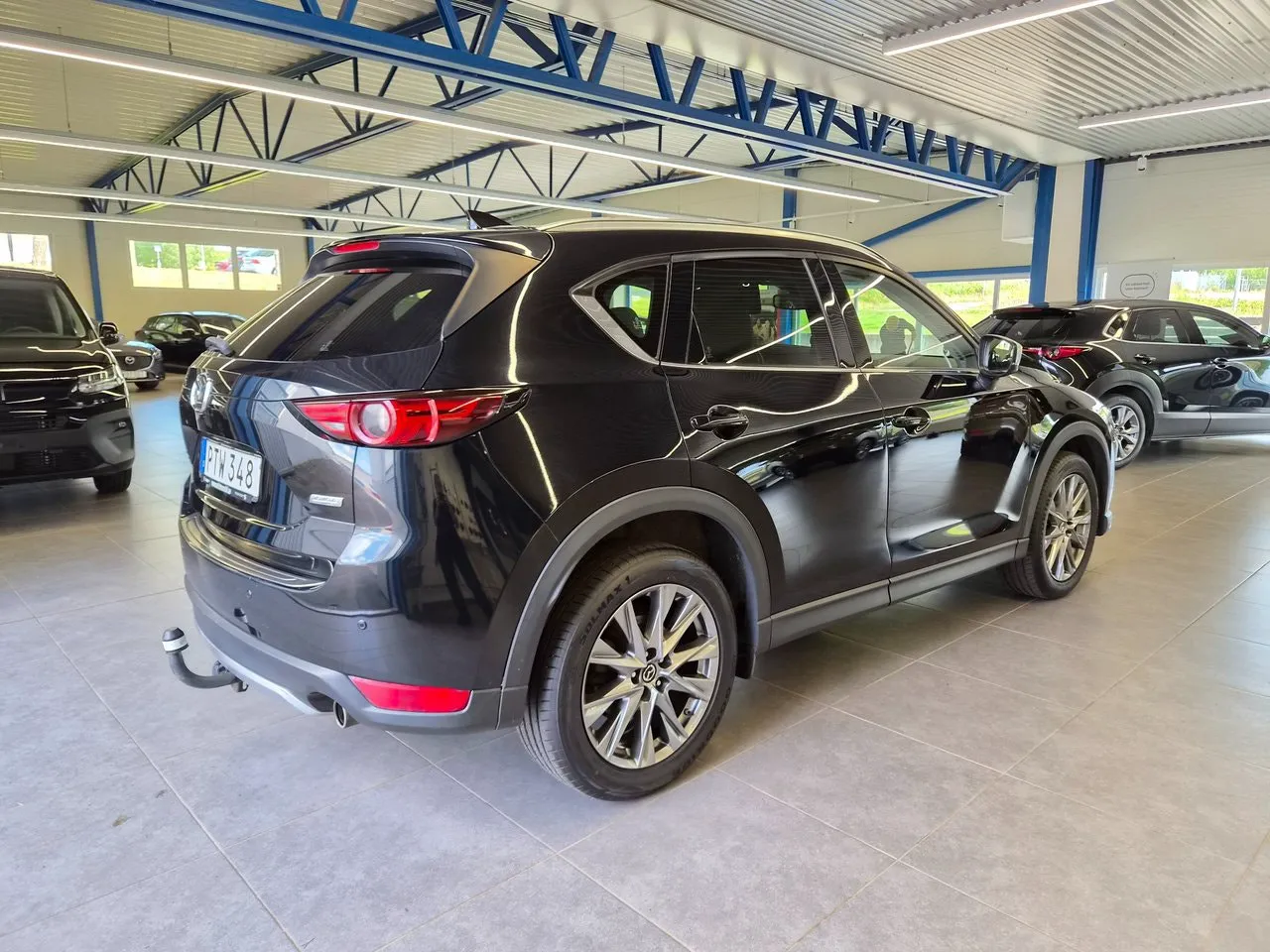 Vehicle image 3