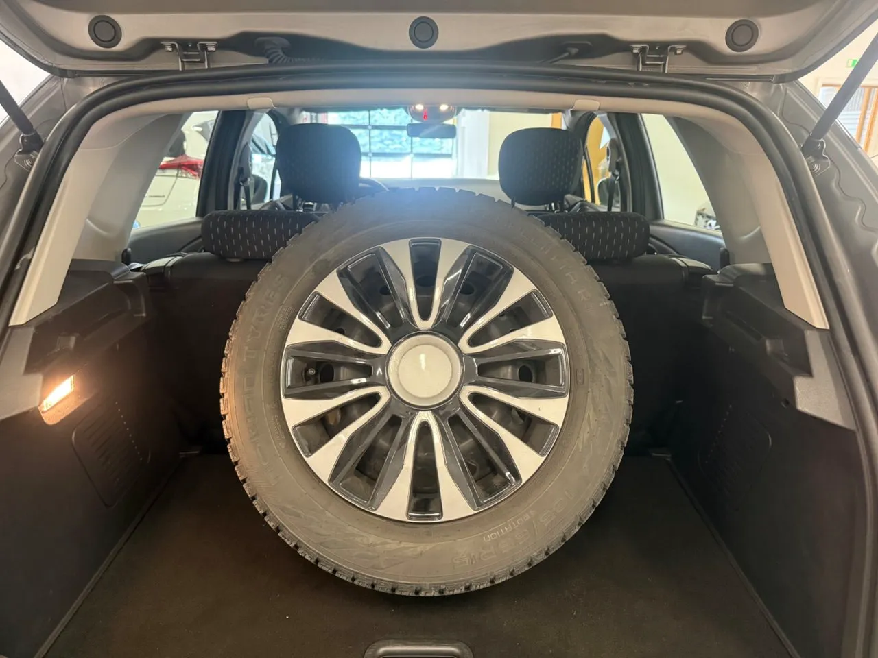 Vehicle image 12