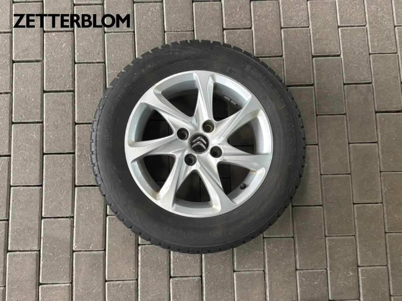 Vehicle image 14
