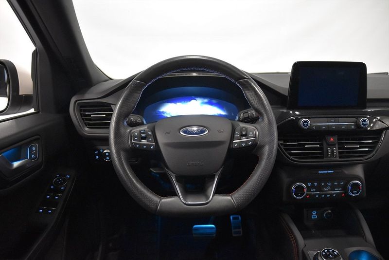 Ford Kuga bild 2