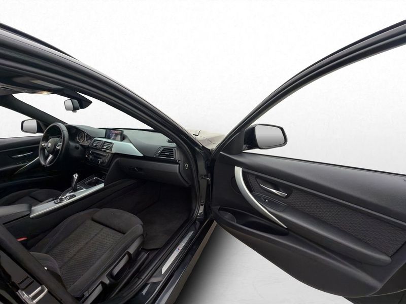BMW 330 bild 16