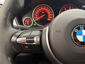 BMW 330 bild 19
