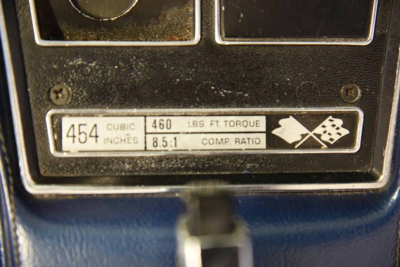 Vehicle image 32