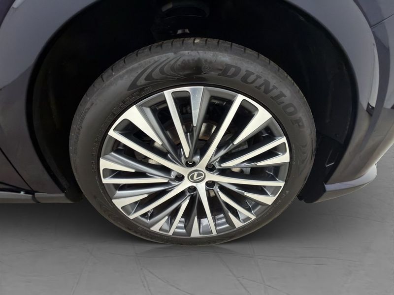 Lexus RX bild 32