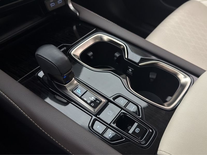 Lexus RX bild 23
