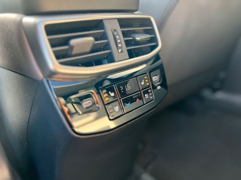 Lexus RX bild 36