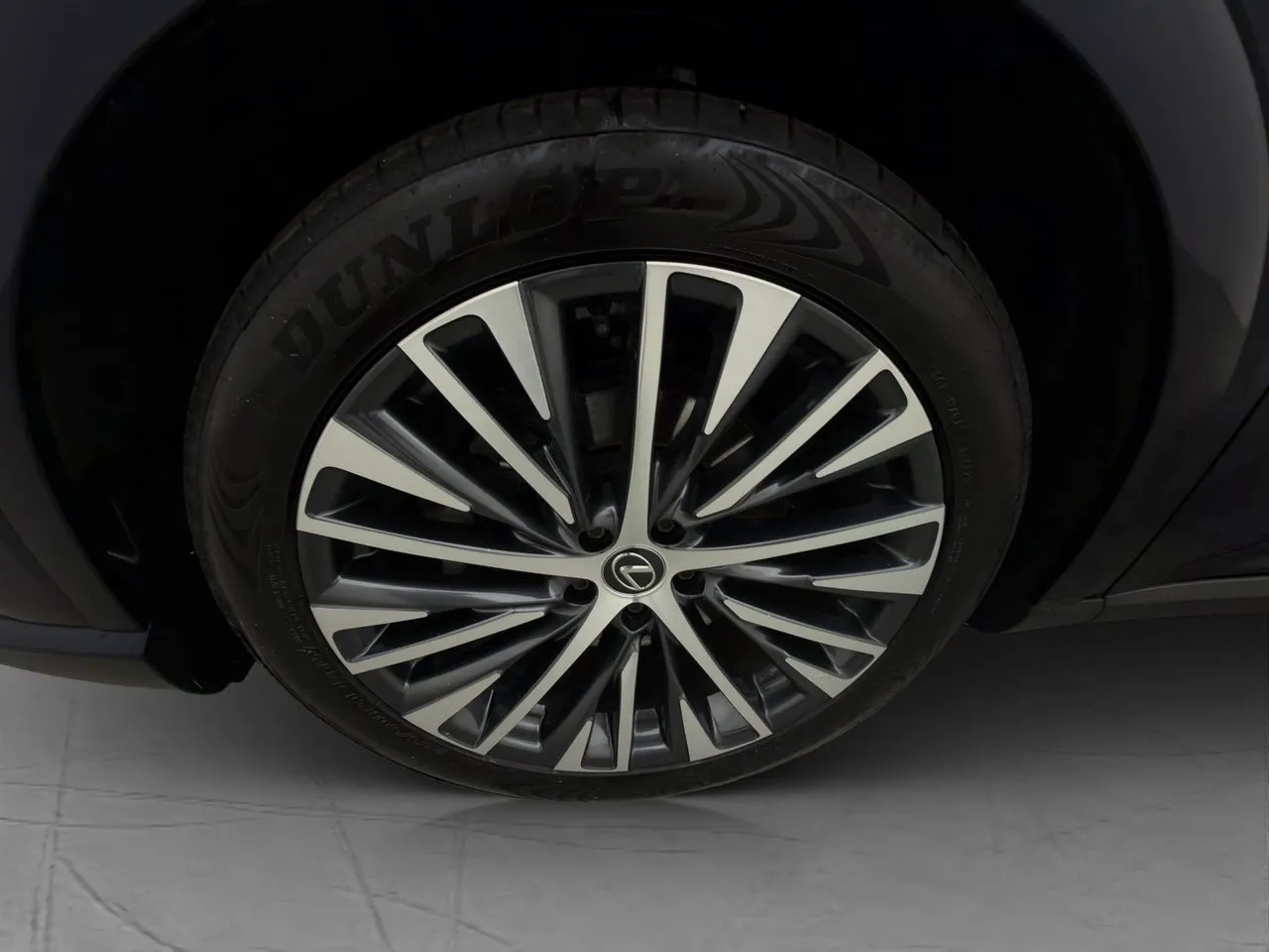 Vehicle image 33