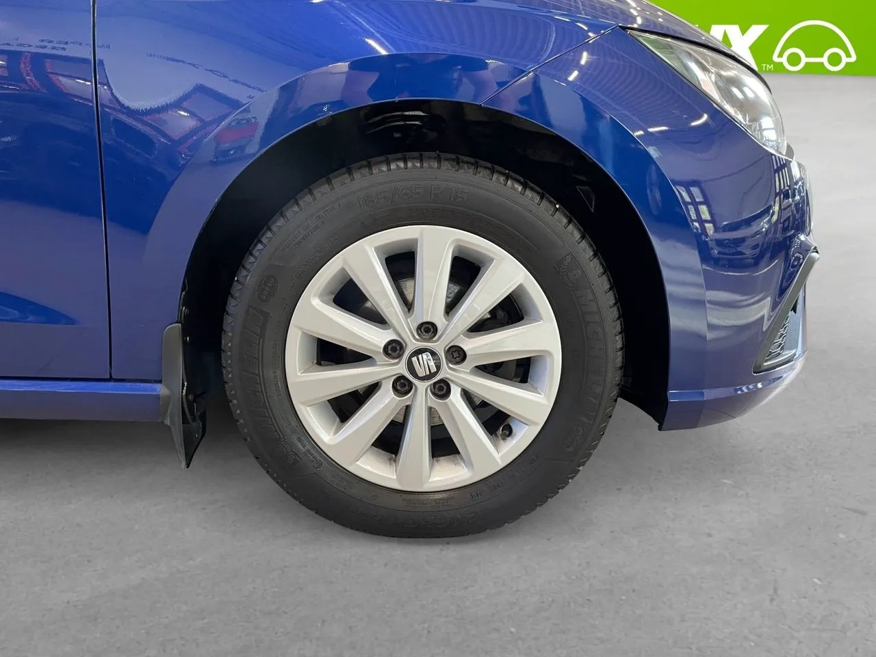 Vehicle image 7