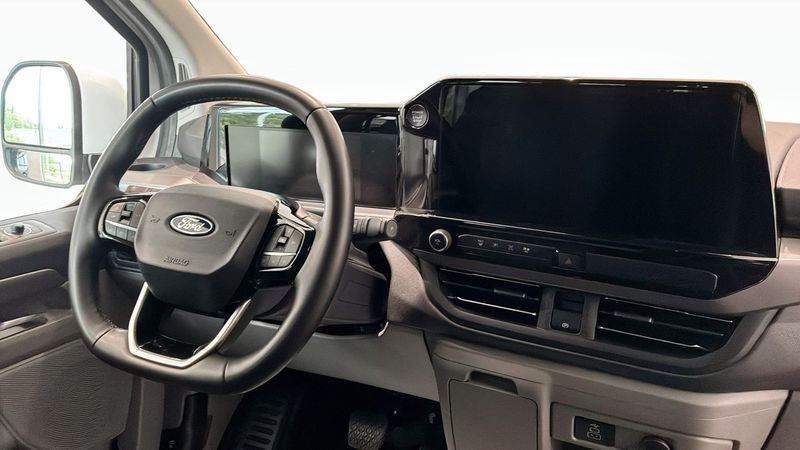 Ford Tourneo Custom bild 4