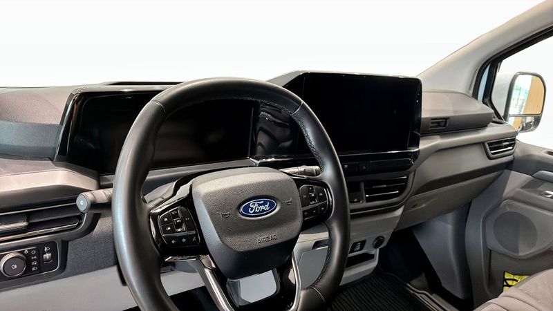 Ford Tourneo Custom bild 12
