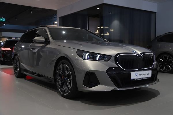 BMW i5 BMW i5 xDrive 40 / M Sport PRO / Businesspris Vinterhjul* - 2026