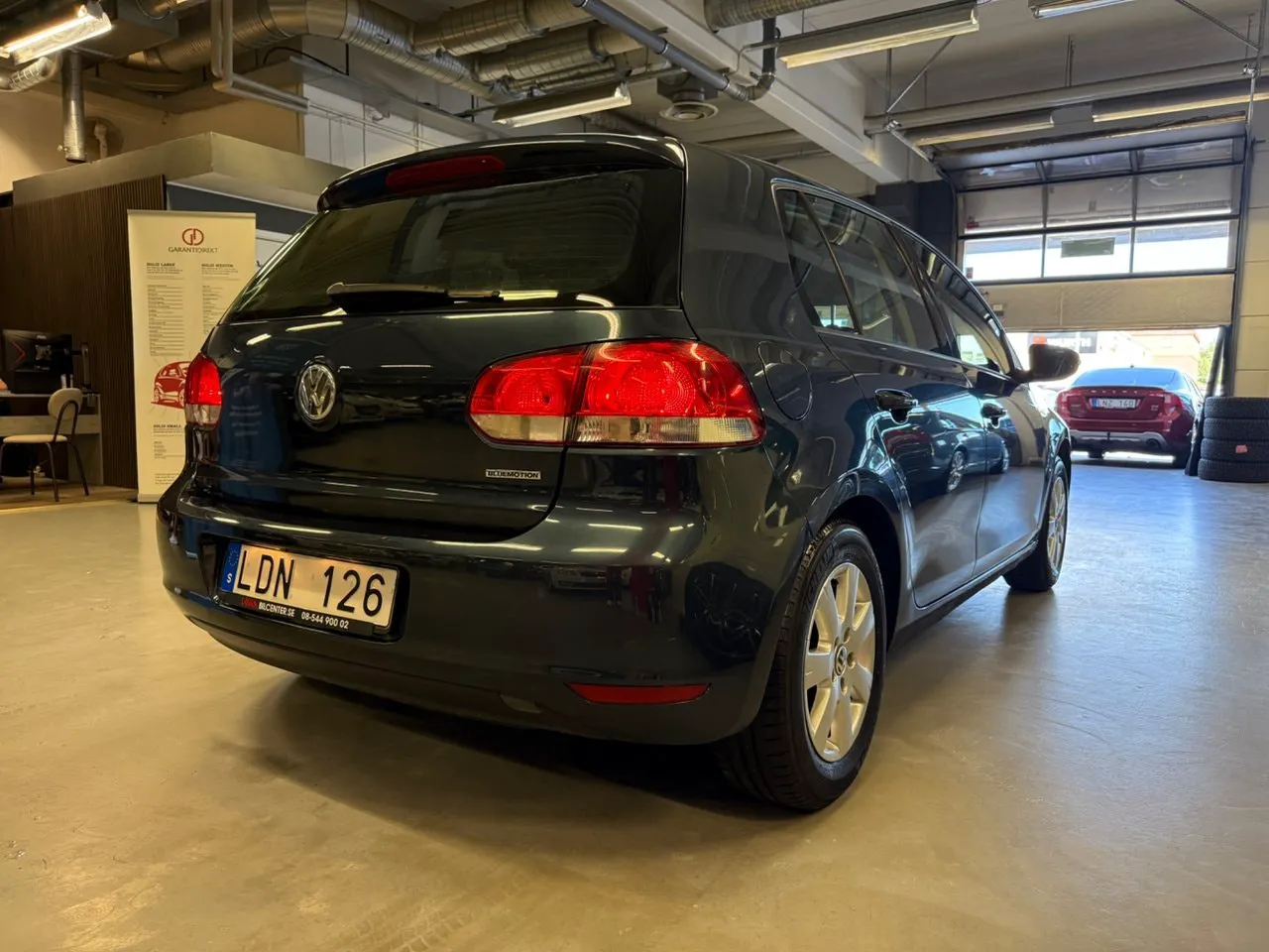 Vehicle image 5