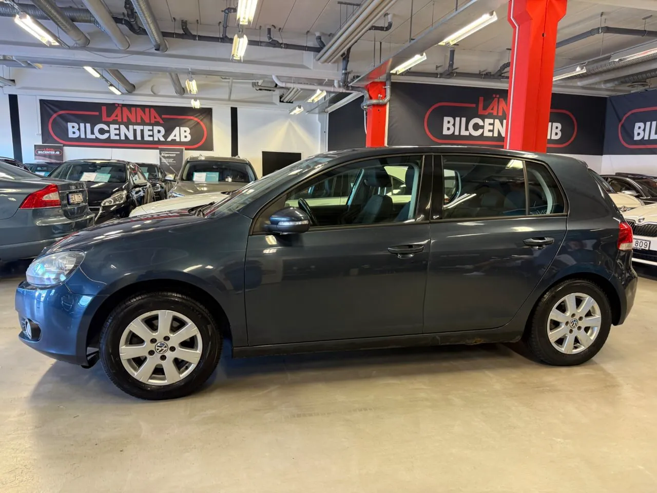 Vehicle image 7