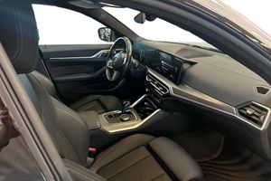 BMW i4 bild 15