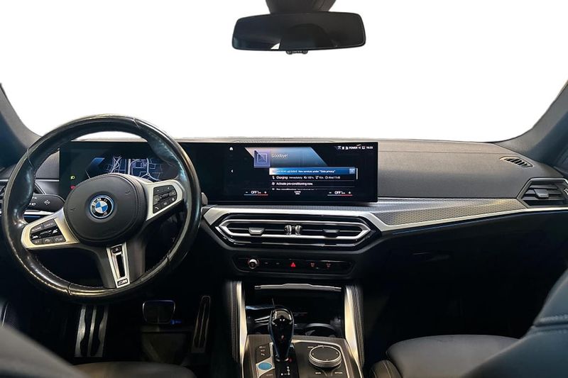 BMW i4 bild 18