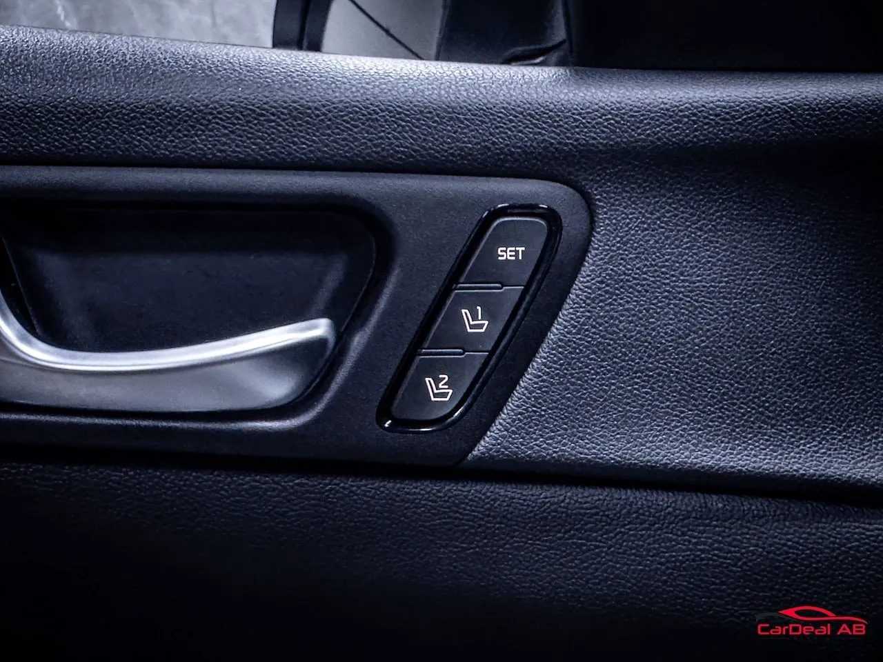 Vehicle image 35