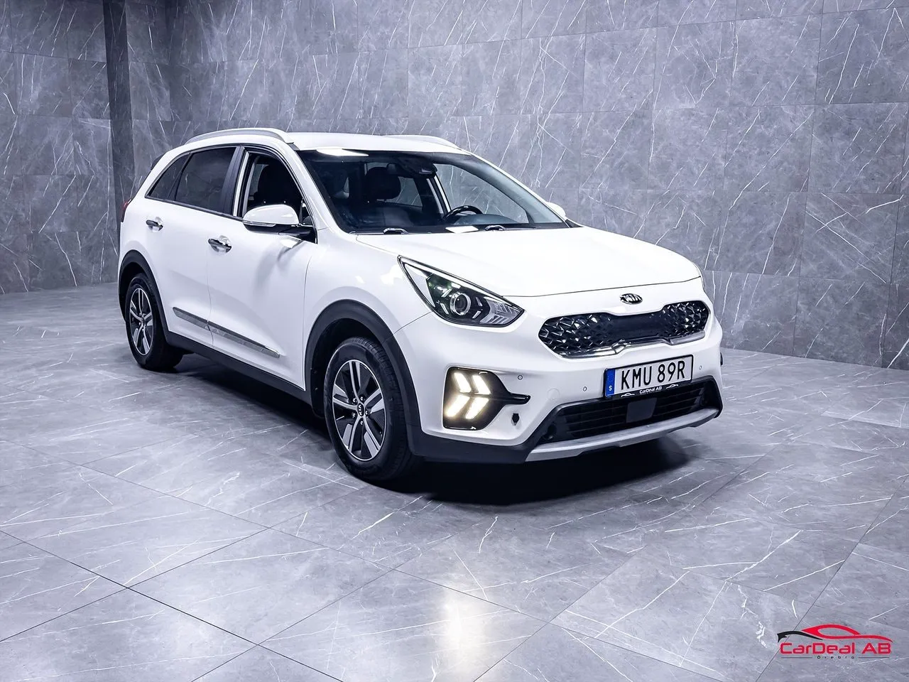 Vehicle image 8