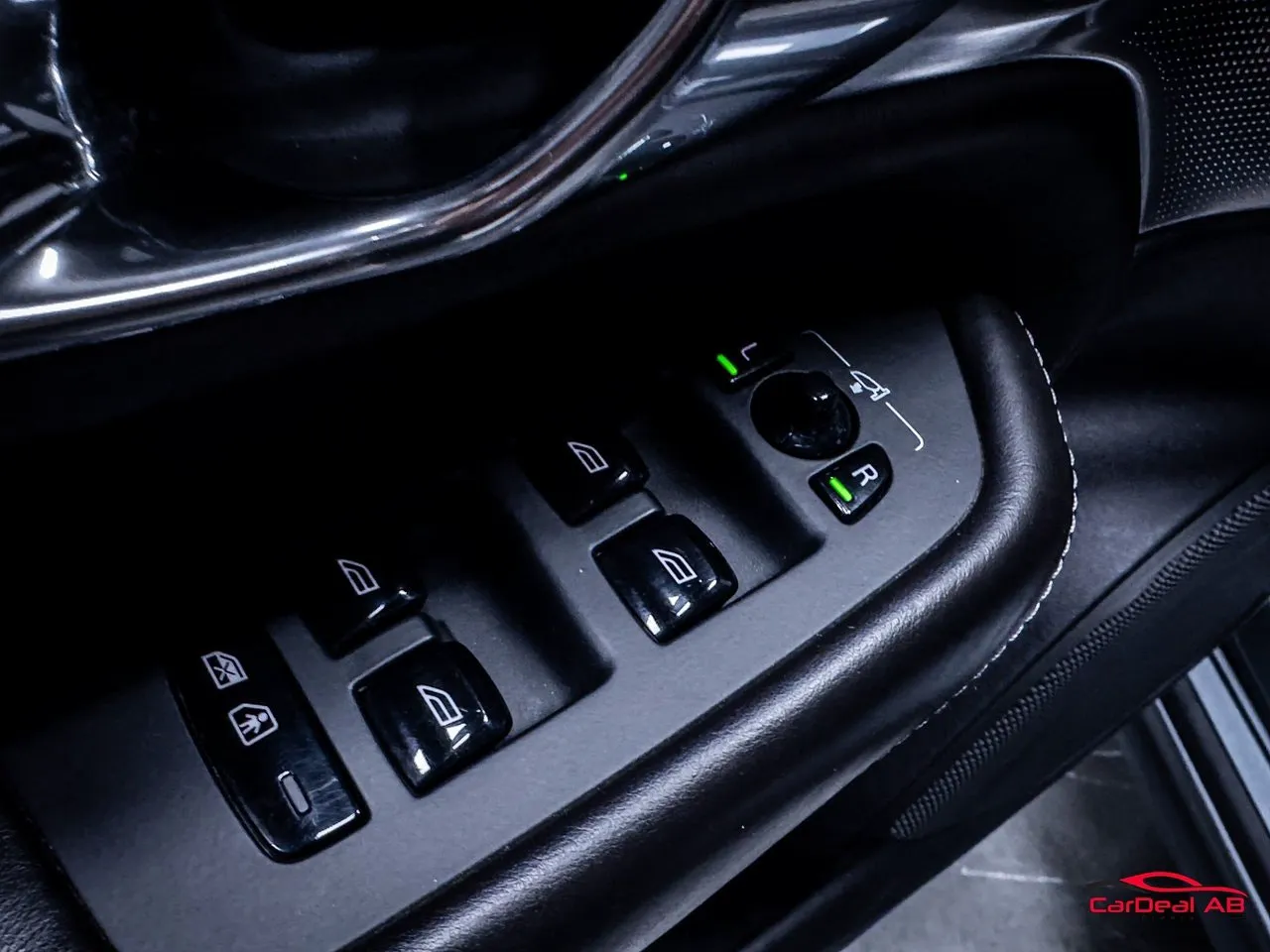 Vehicle image 36