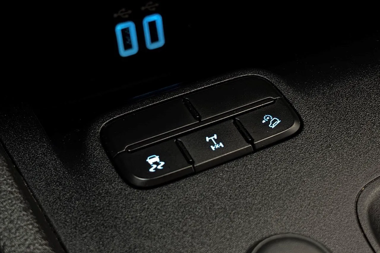 Vehicle image 27