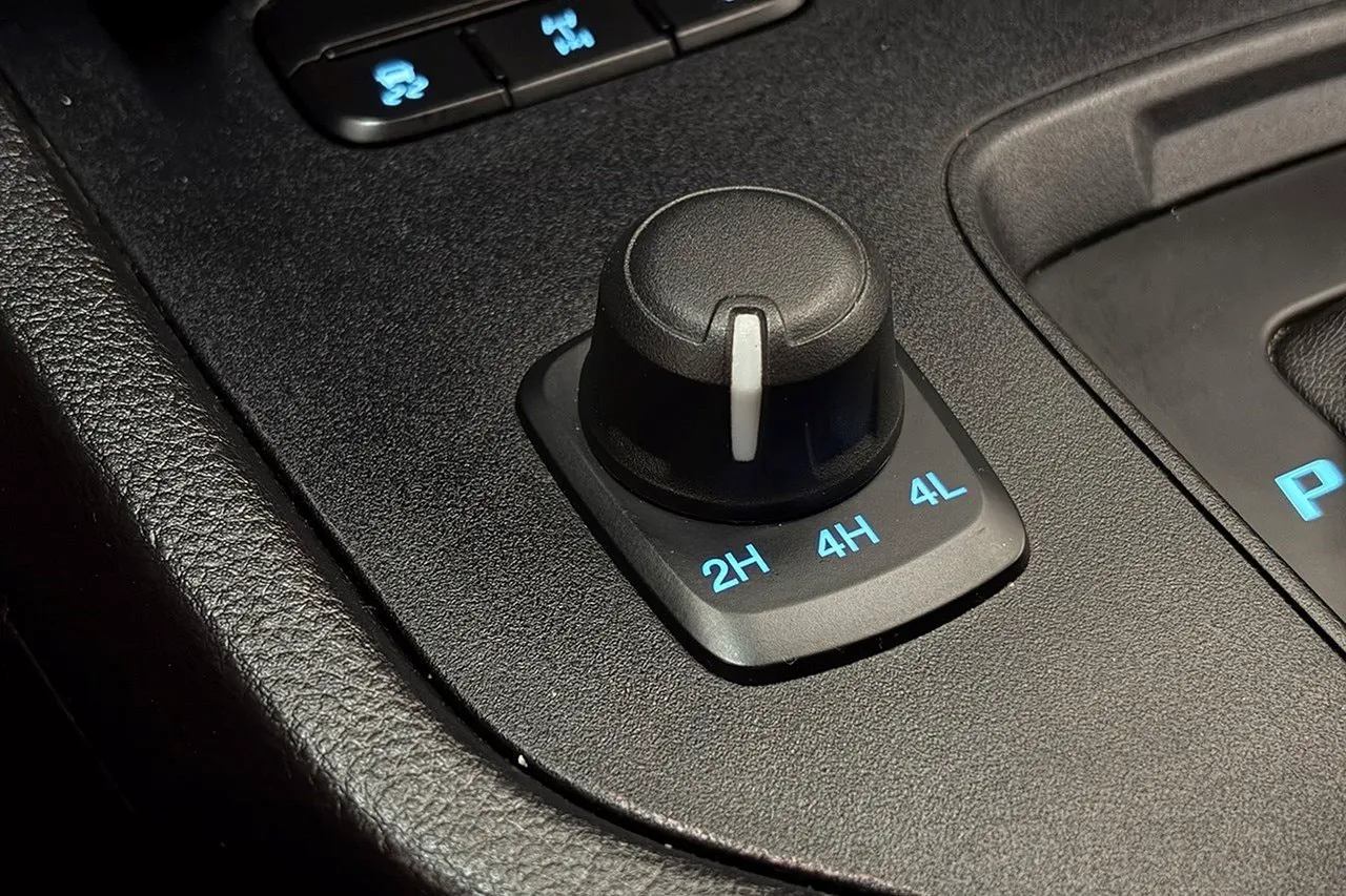 Vehicle image 28