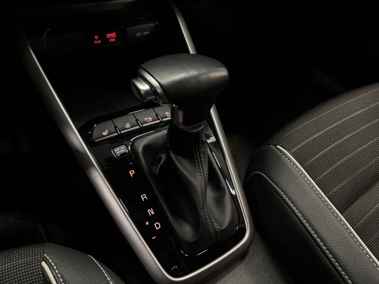 Vehicle image 21
