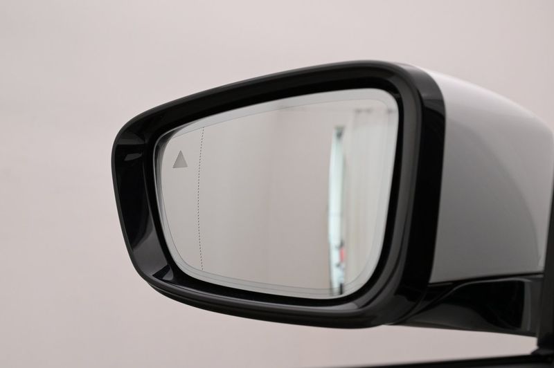 BMW 330 bild 18