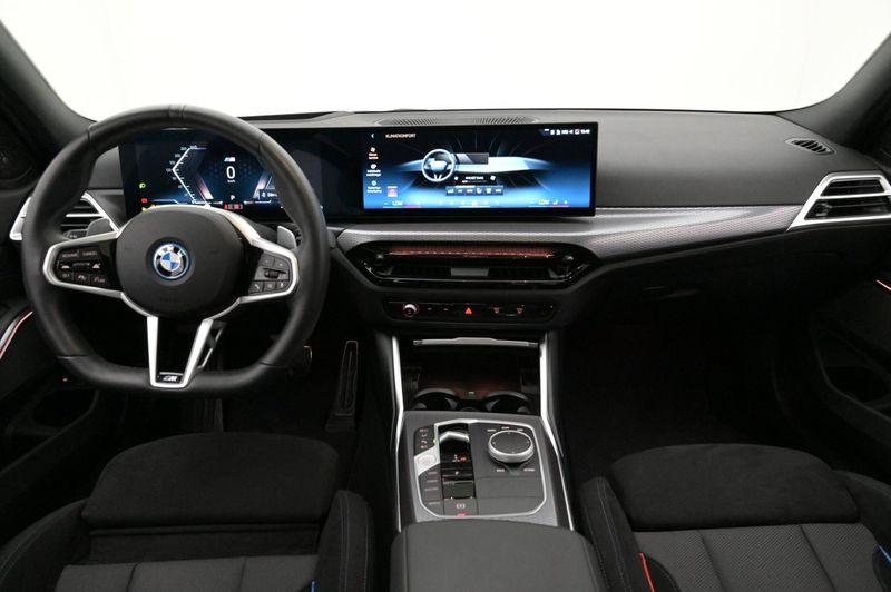 BMW 330 bild 6