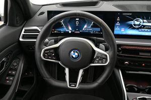 BMW 330 bild 7
