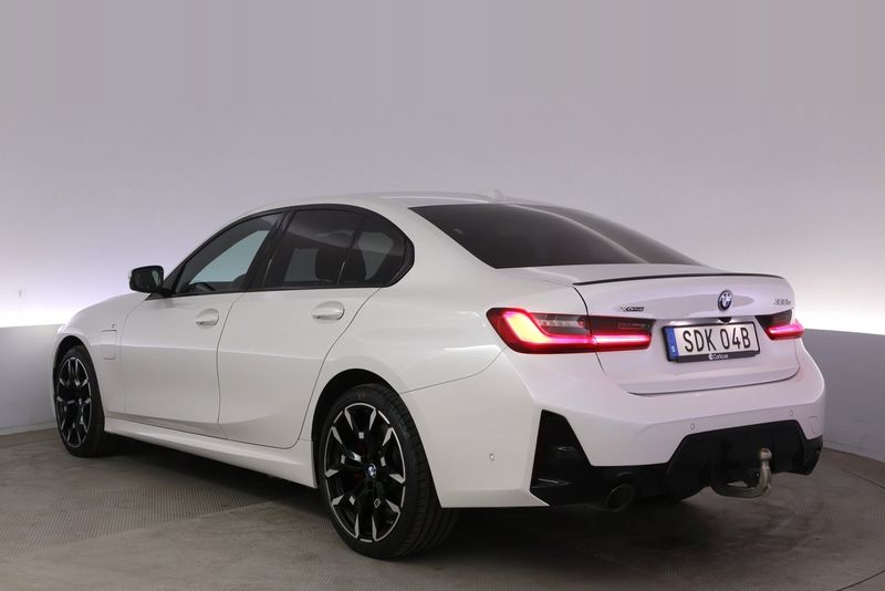 BMW 330 bild 4