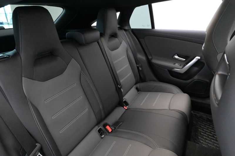 Mercedes CLA250 bild 24
