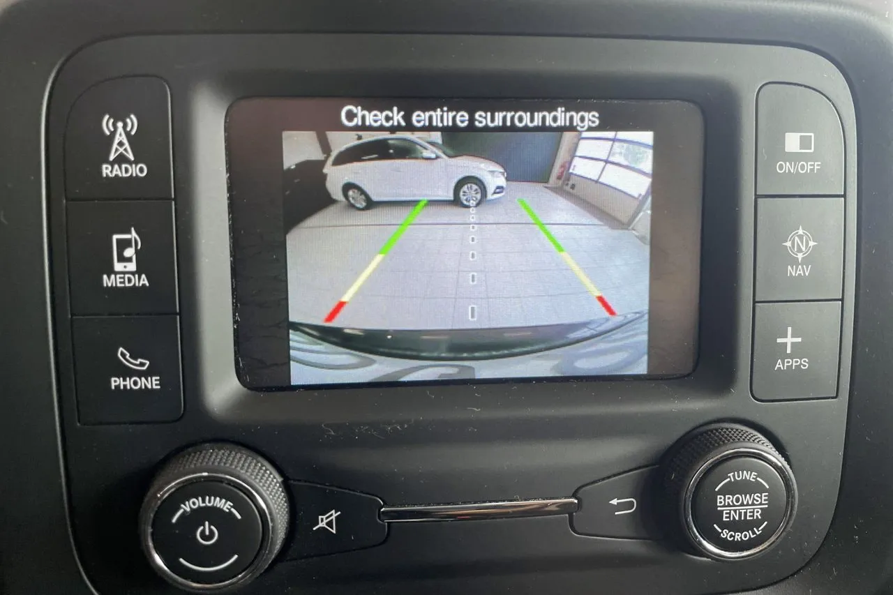 Vehicle image 22