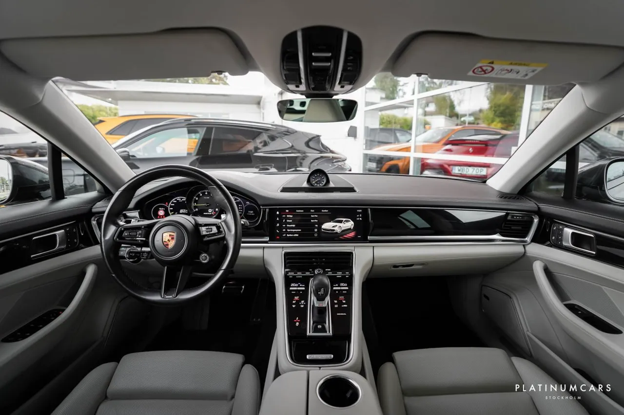 Vehicle image 18