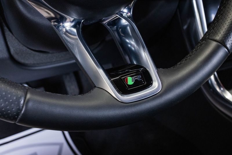 Jaguar XE bild 24