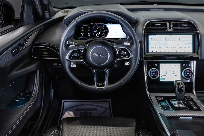 Jaguar XE bild 17