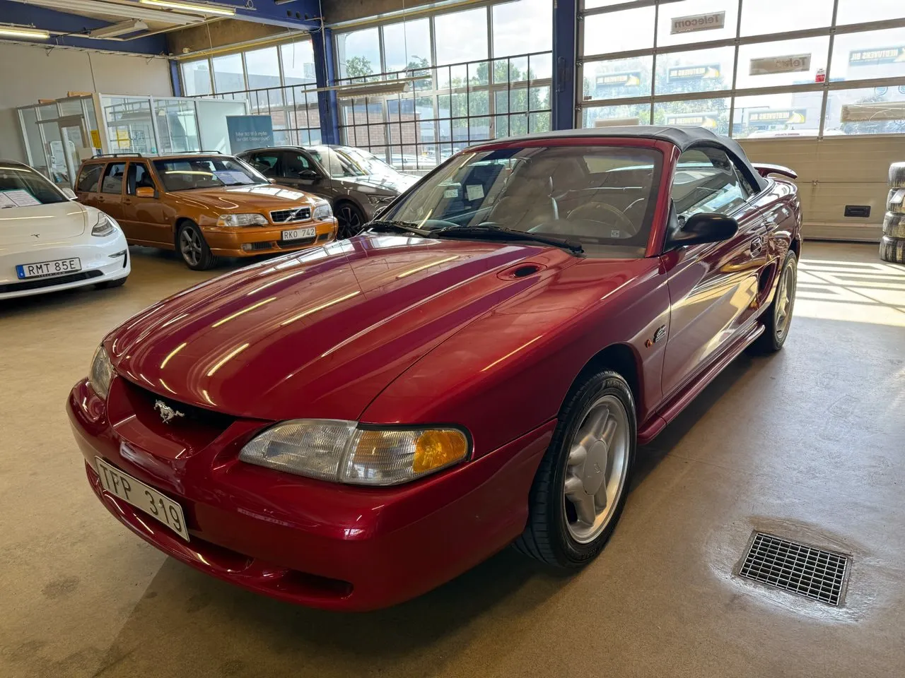 Vehicle image 5