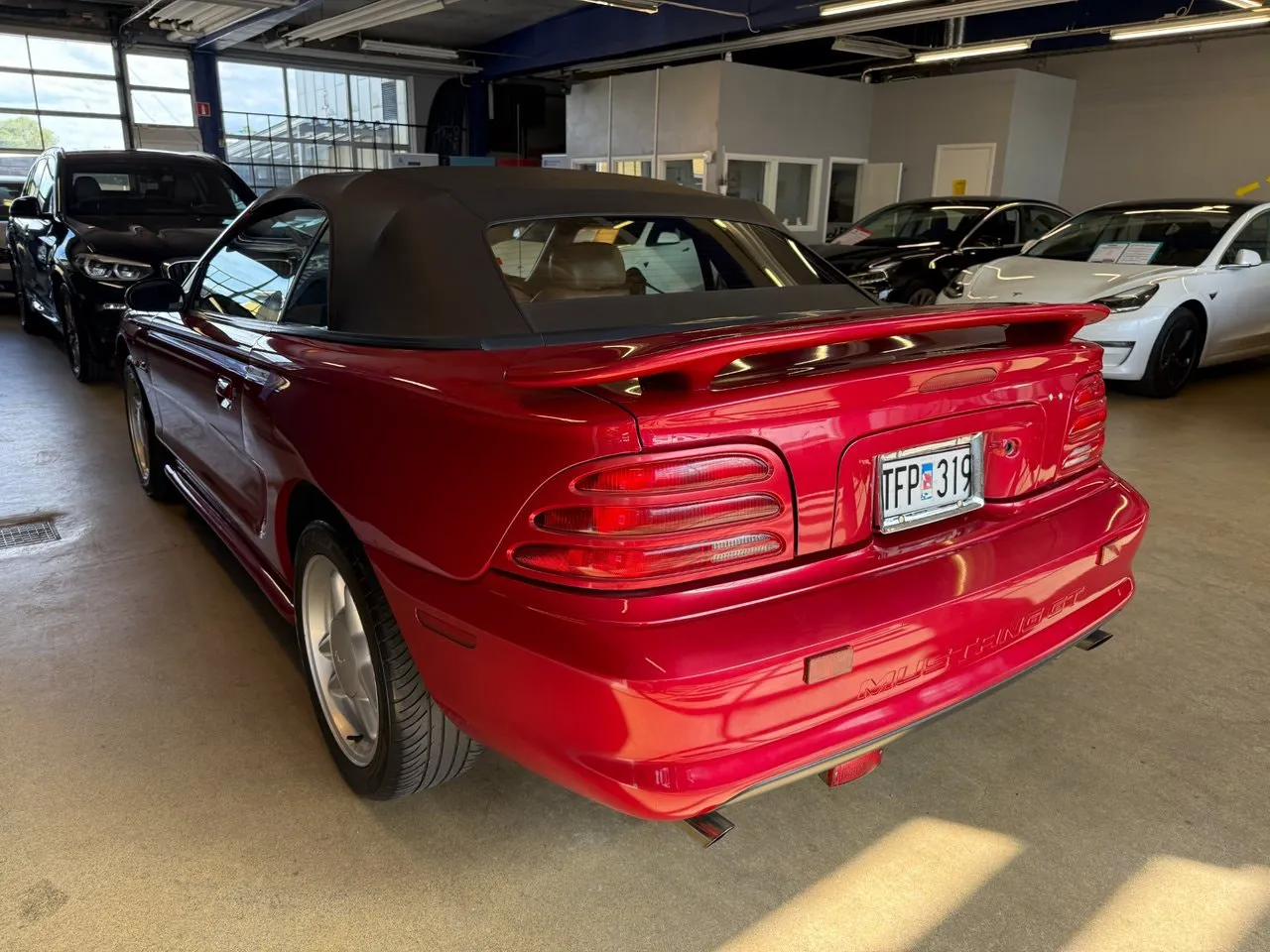 Vehicle image 8